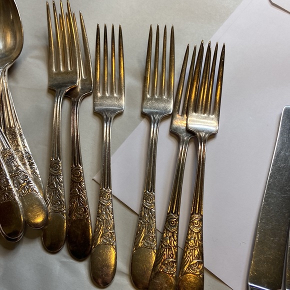 33 pieces Vintage flatware set Wallace plate silver inset - Picture 7 of 15